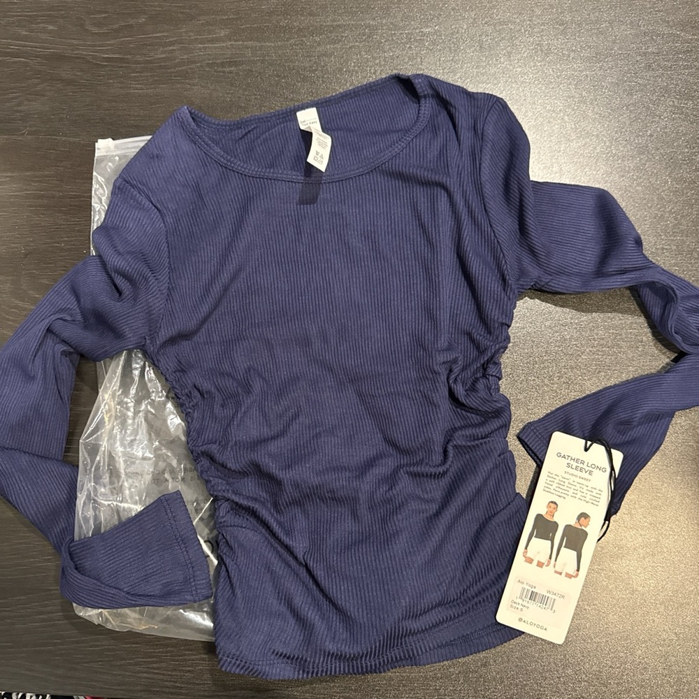 ALO Yoga Navy Long Sleeve Top